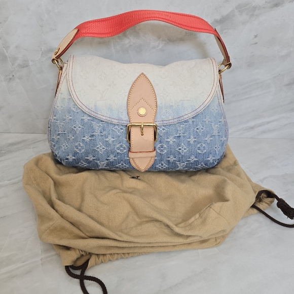 🔥Louis Vuitton Denim and Red Ombre Bag - Picture 2 of 13